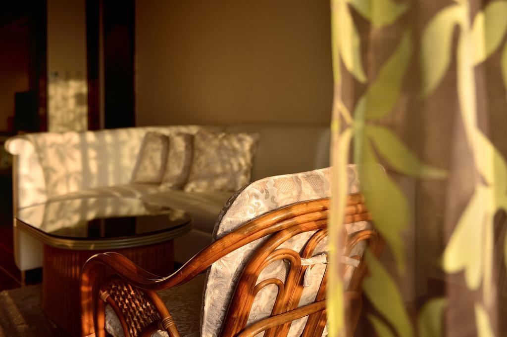 โอกินาว่า คาริยูชิ รีสอร์ต เอ็กเซส อิชิงากิ Hotel Ishigaki  ภายนอก รูปภาพ