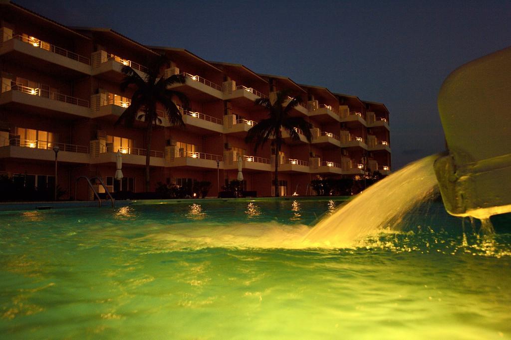 โอกินาว่า คาริยูชิ รีสอร์ต เอ็กเซส อิชิงากิ Hotel Ishigaki  ภายนอก รูปภาพ