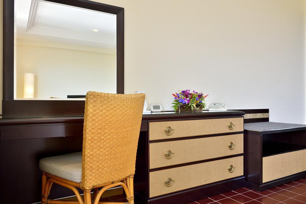 โอกินาว่า คาริยูชิ รีสอร์ต เอ็กเซส อิชิงากิ Hotel Ishigaki  ภายนอก รูปภาพ