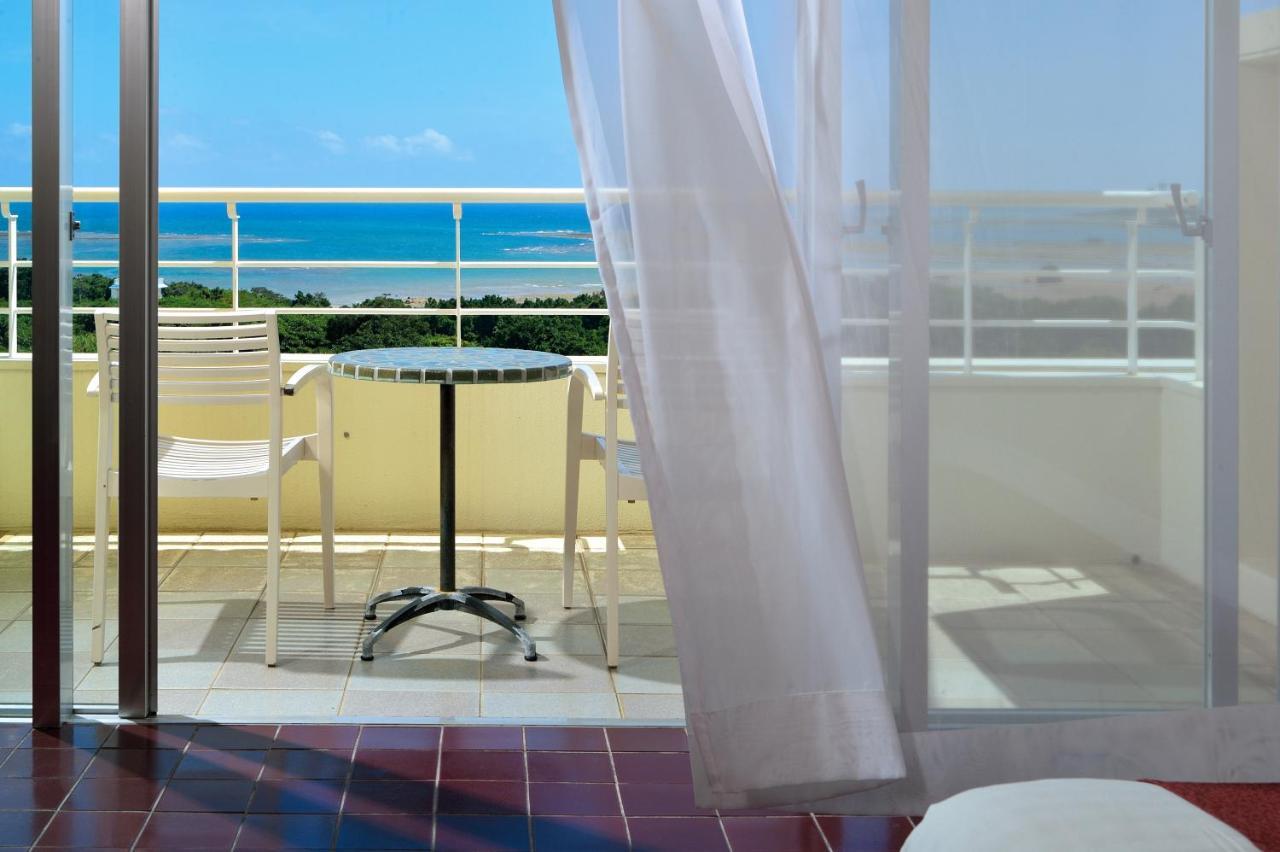 โอกินาว่า คาริยูชิ รีสอร์ต เอ็กเซส อิชิงากิ Hotel Ishigaki  ภายนอก รูปภาพ