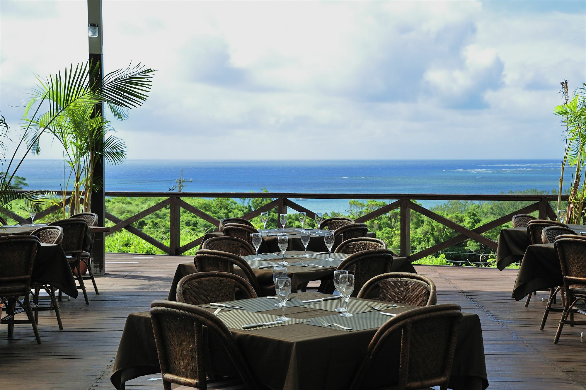 โอกินาว่า คาริยูชิ รีสอร์ต เอ็กเซส อิชิงากิ Hotel Ishigaki  ภายนอก รูปภาพ