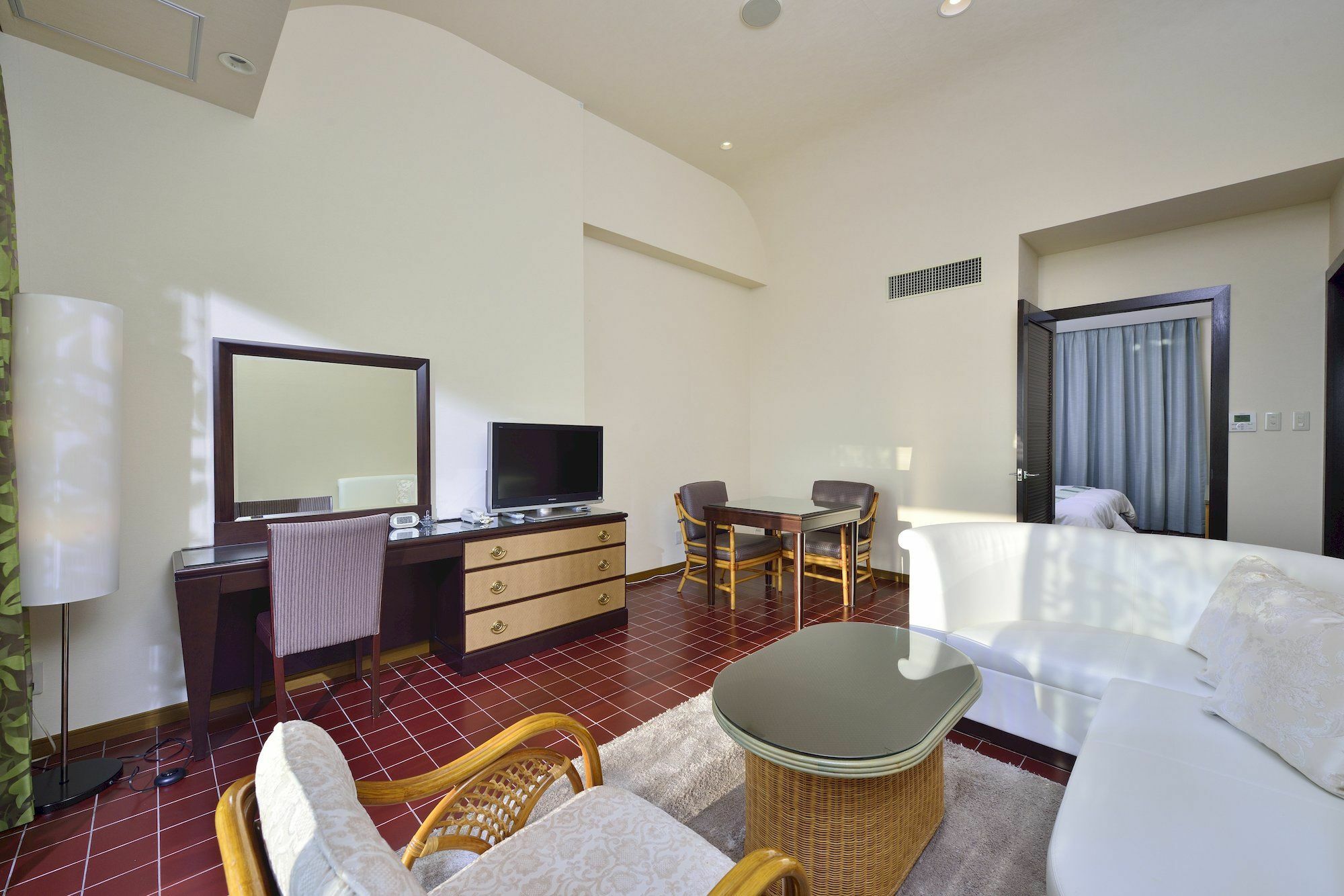 โอกินาว่า คาริยูชิ รีสอร์ต เอ็กเซส อิชิงากิ Hotel Ishigaki  ภายนอก รูปภาพ